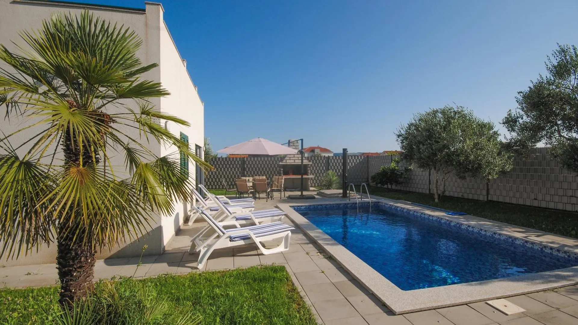 Villa Mandarina Kastela Croatia