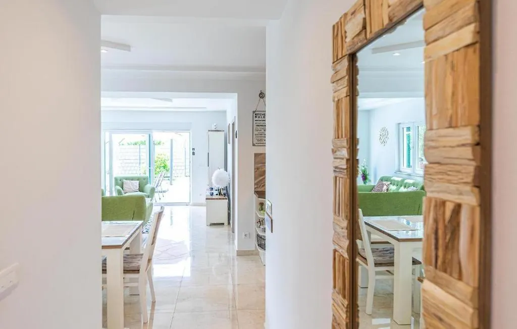 Holiday home Villa Mandarina Kastela