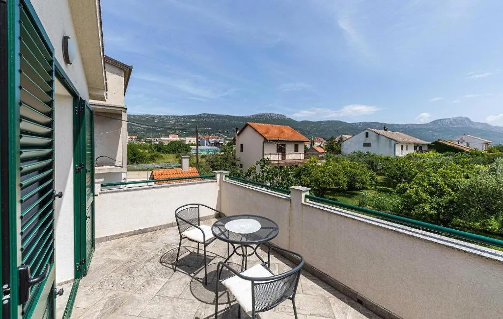 Holiday home Villa Mandarina Kastela